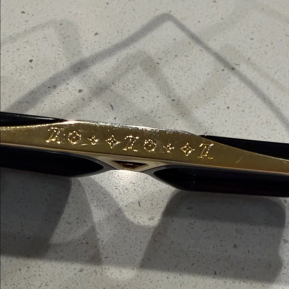 Louis Vuitton Black Sunglasses with Gold Accents - Picture 3 of 7